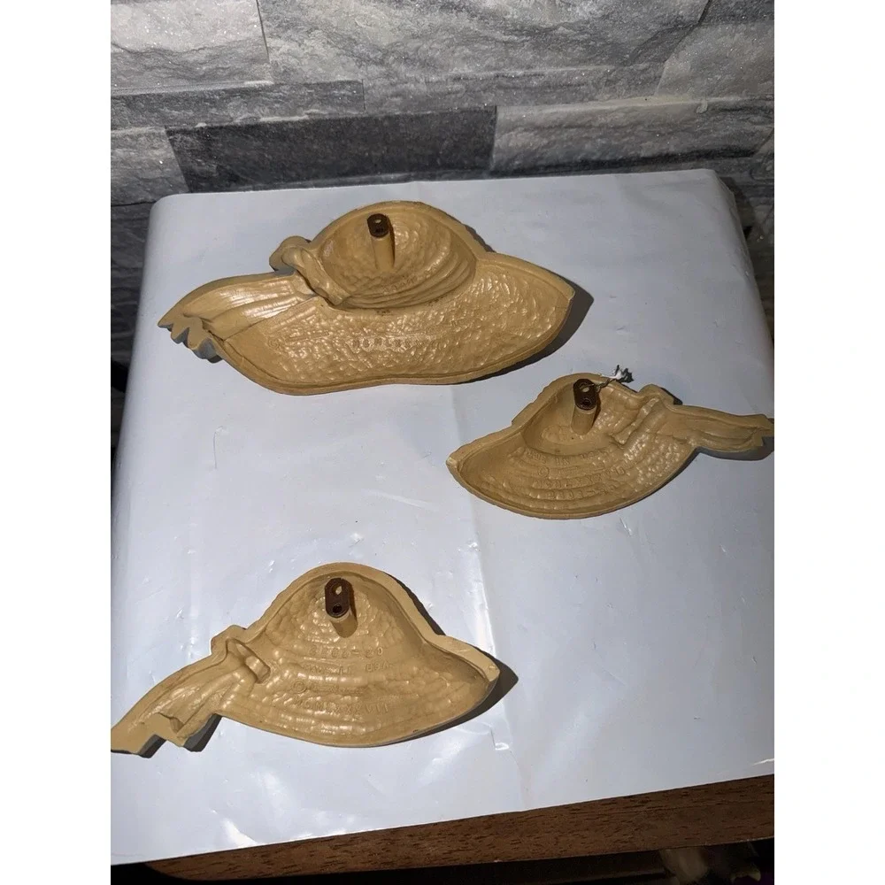 Vintage 1987 Burwood Straw Hats Wall Hanging Summer Garden Decor Set of 3 USA